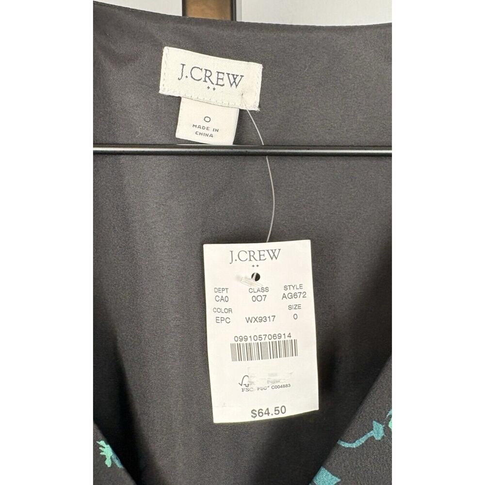 J. Crew Satin Back Crepe Button-front Blouse 0 Black Green Floral V-Neck NWT - Picture 5 of 12